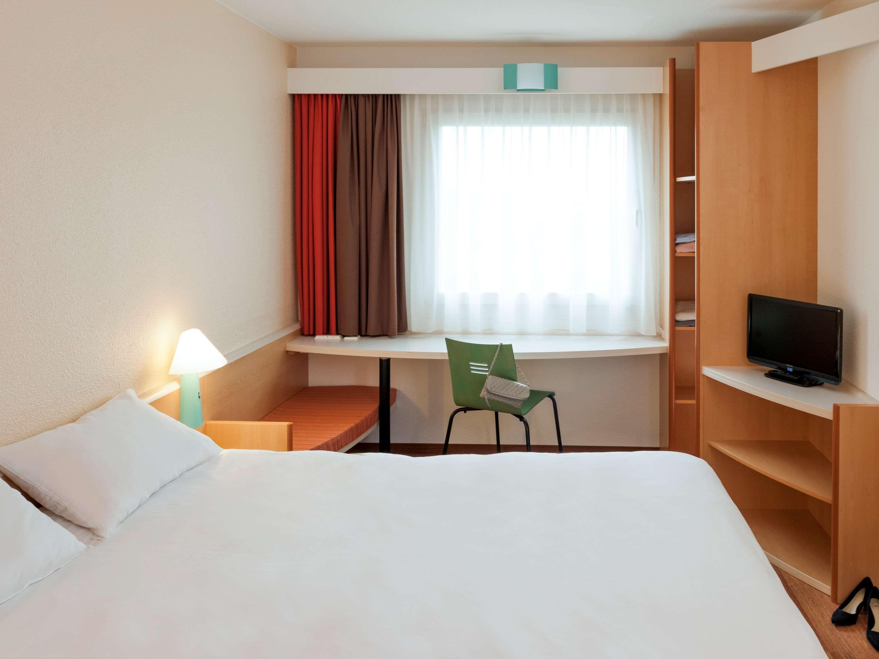 Ibis Gading Serpong Eksteriør bilde