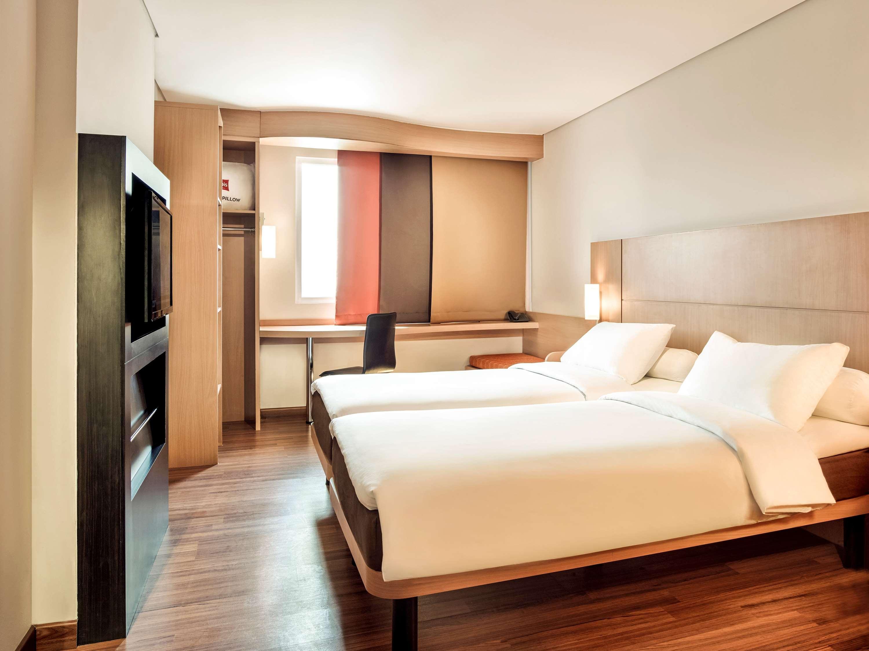 Ibis Gading Serpong Eksteriør bilde